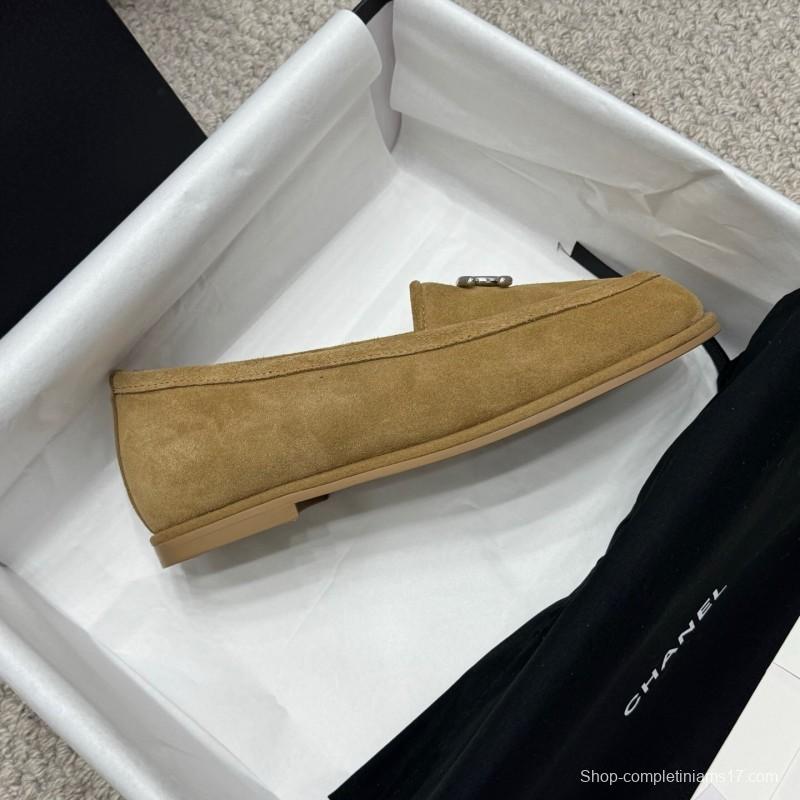 Chanel 2025 SS Teddy Fur Loafers with Double C Logo - KFY00300