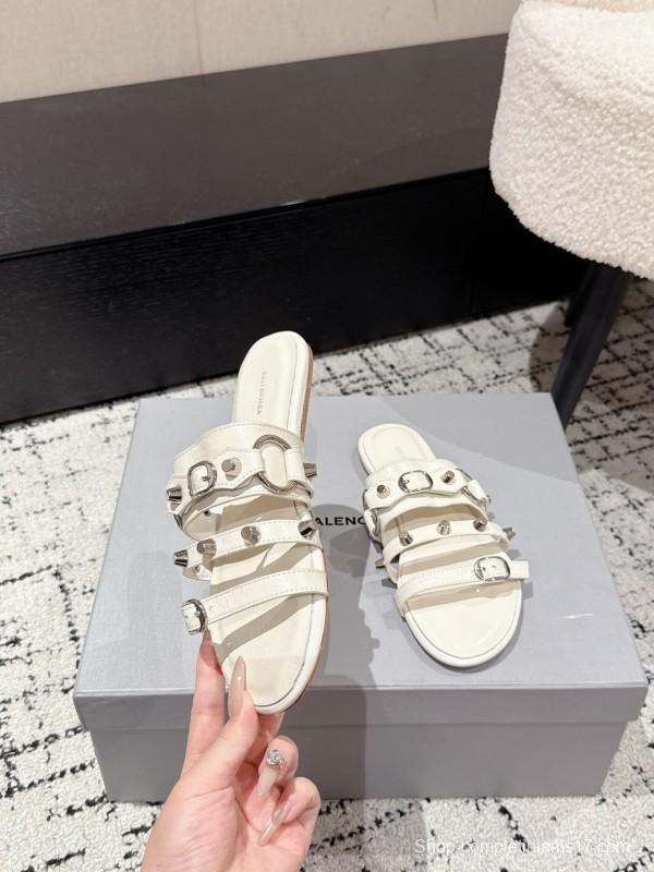 Balenciaga Cagole Metal Studded Sandals Series - KFY00260