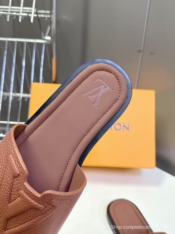 Louis Vuitton Venice Series Sandals with Monogram Embossing and Adjustable Strap - KFY00220