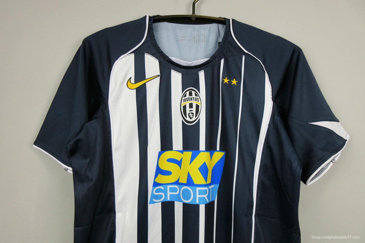 Retro 04/05 Juventus Third Blue/White Jersey