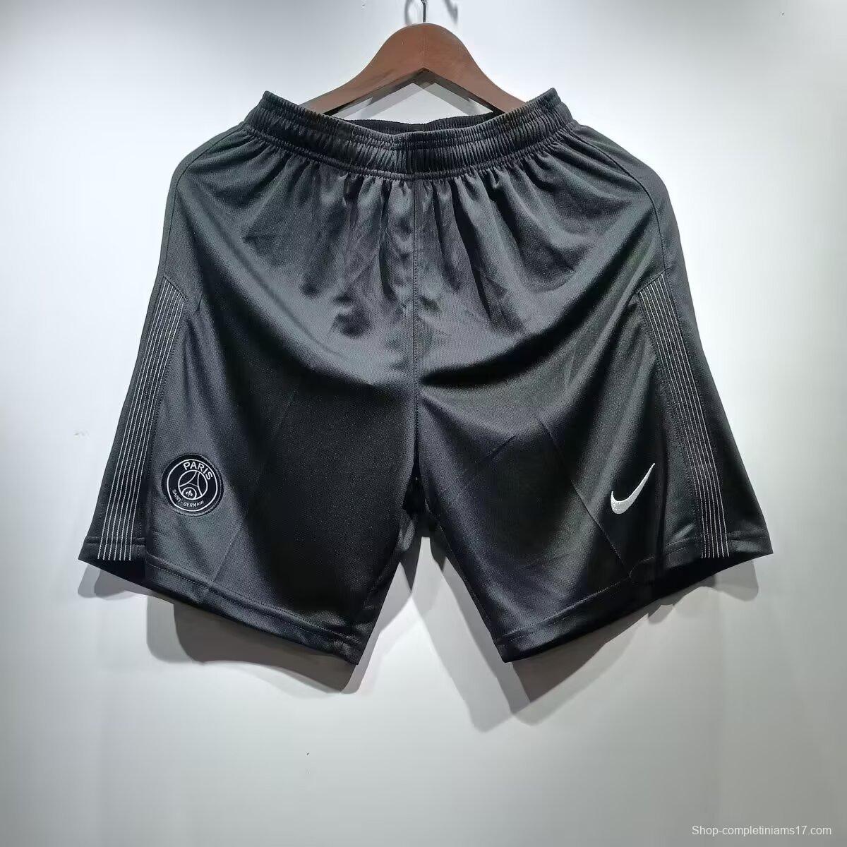 Retro 17/18 PSG Third Shorts