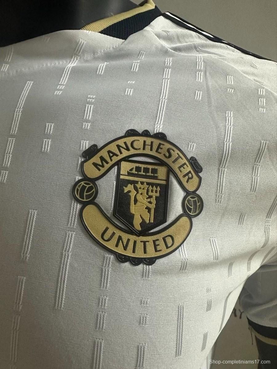 Player Version 26/27 Manchester United White with Gold Trim Away Jersey